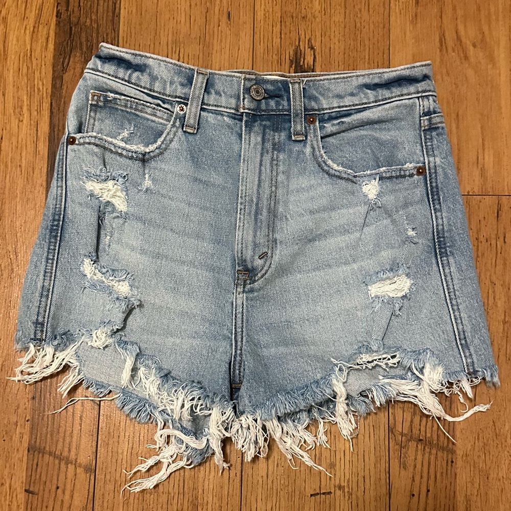 Abercrombie Ultra high rise mom shorts